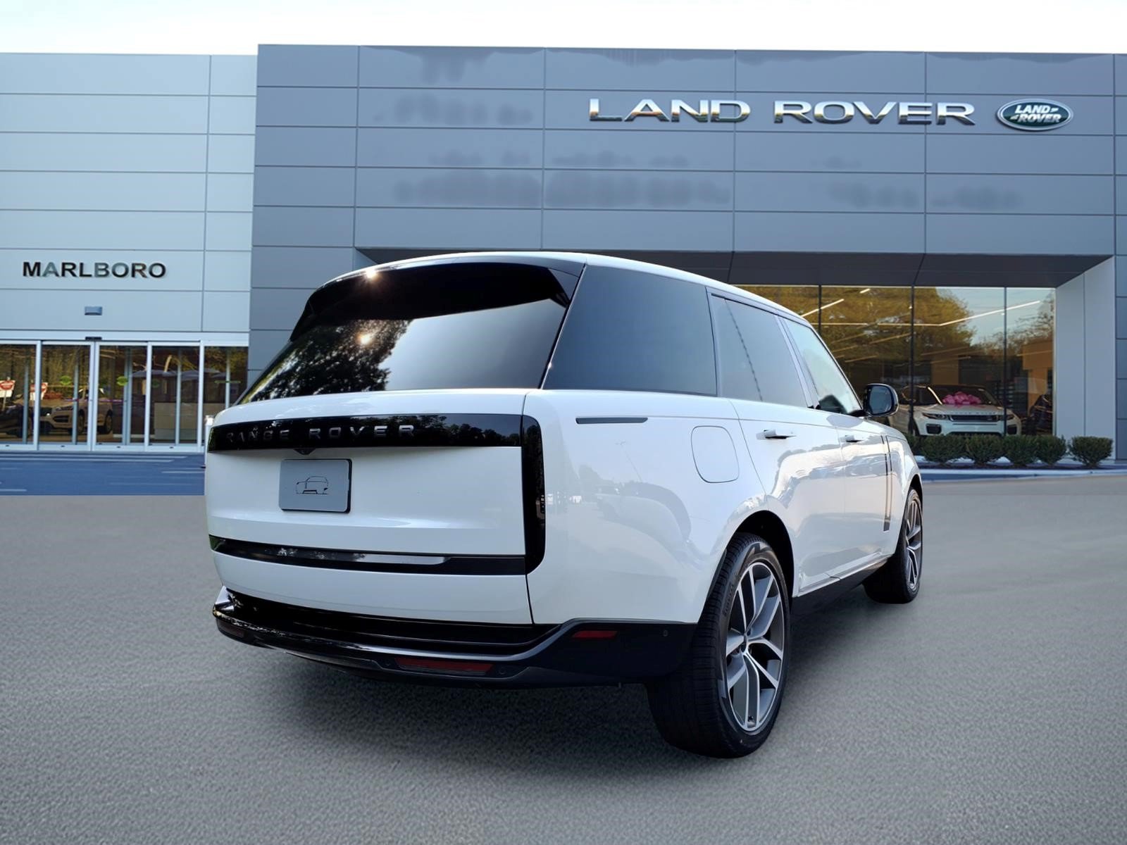 New 2026 Land Rover Range Rover SE AWD/4WD image 2