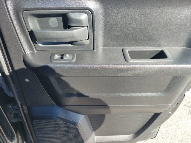 Used 2015 RAM 1500 Express image 26