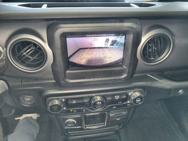 Used 2023 Jeep Wrangler Willys image 17