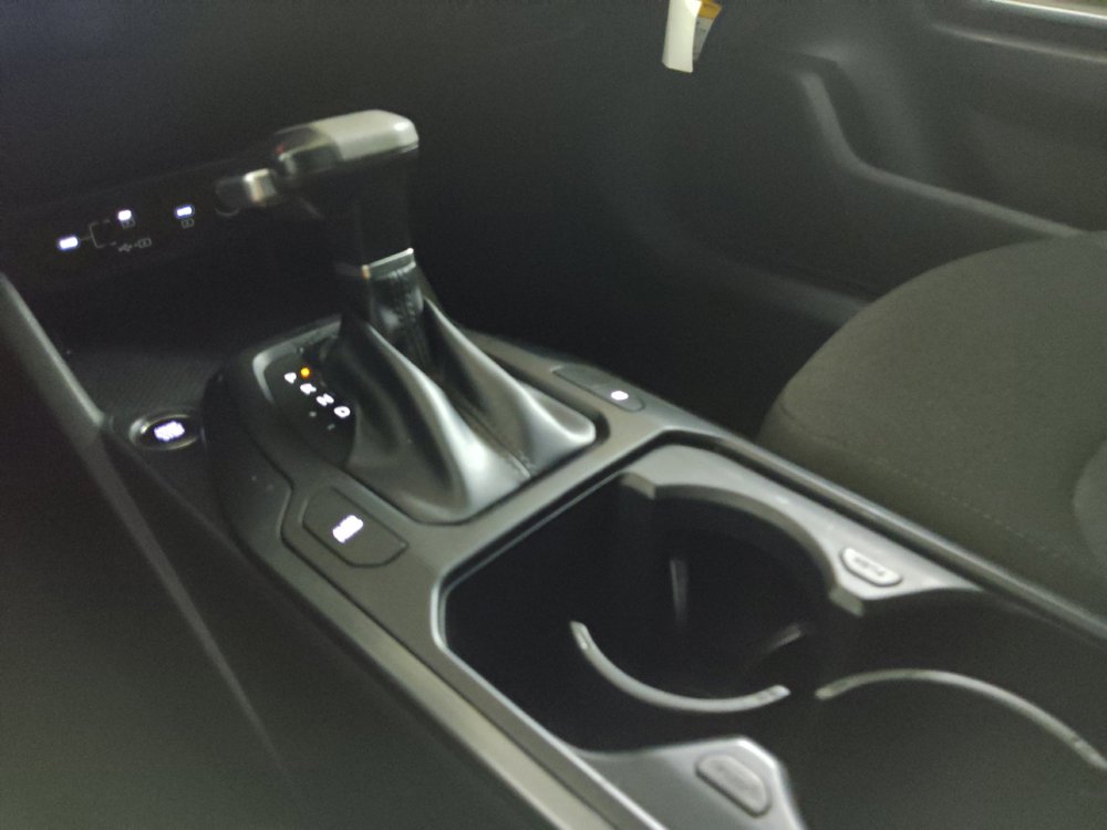 Used 2025 Kia K4 FWD image 26