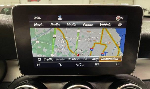 Used 2019 Mercedes-Benz GLC 300 GLC 300 w/ Premium Package image 4