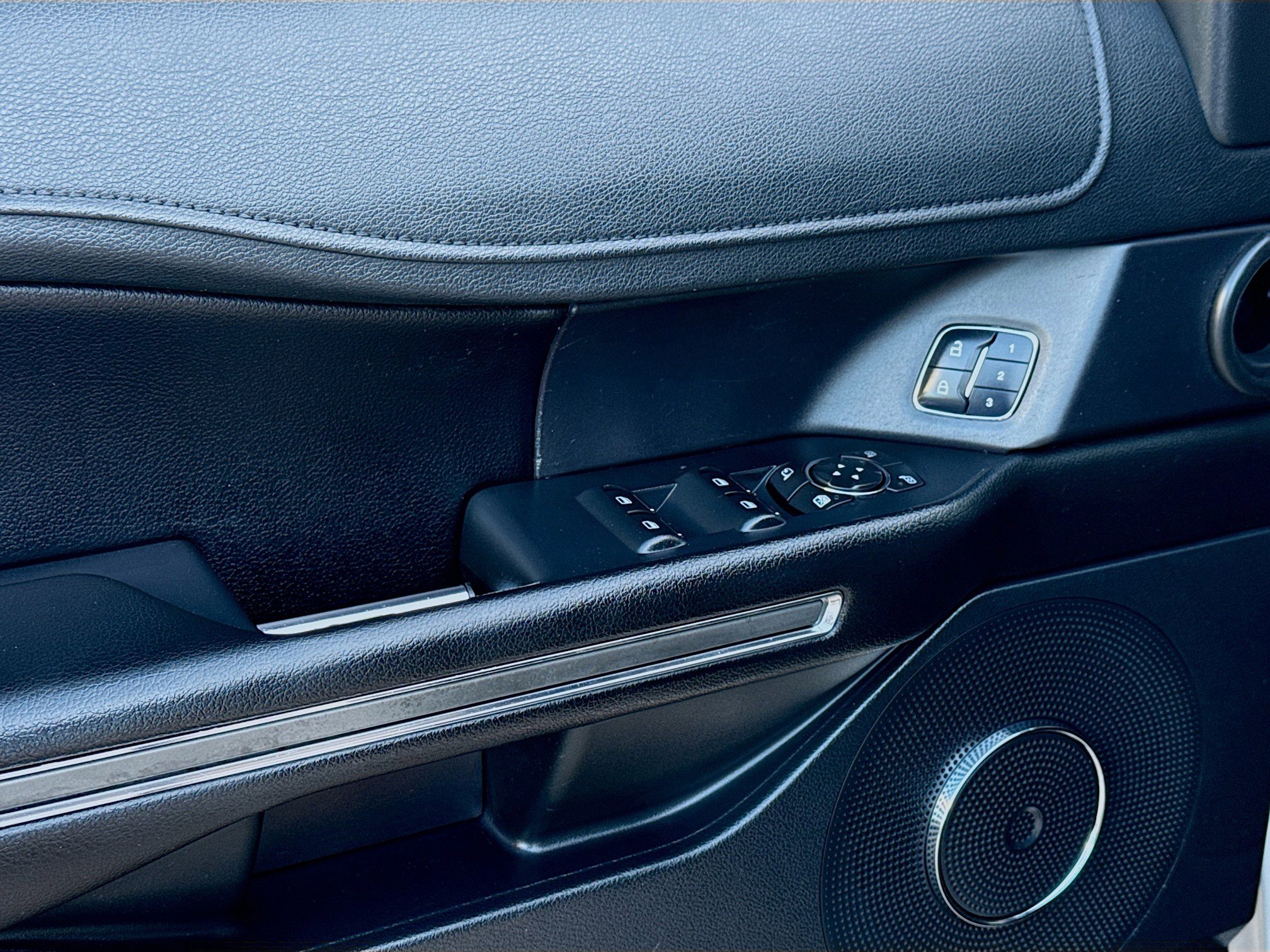 Used 2018 Ford Expedition Max XLT w/ Equipment Group 202A image 15