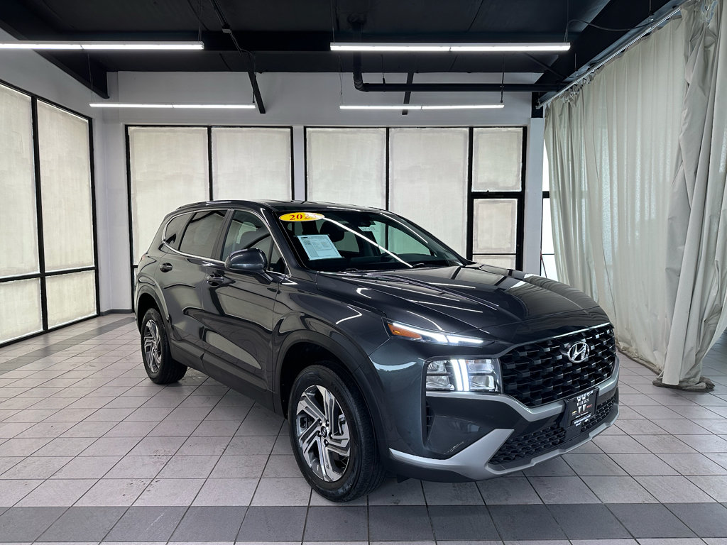 Used 2023 Hyundai Santa Fe SE AWD/4WD image 2