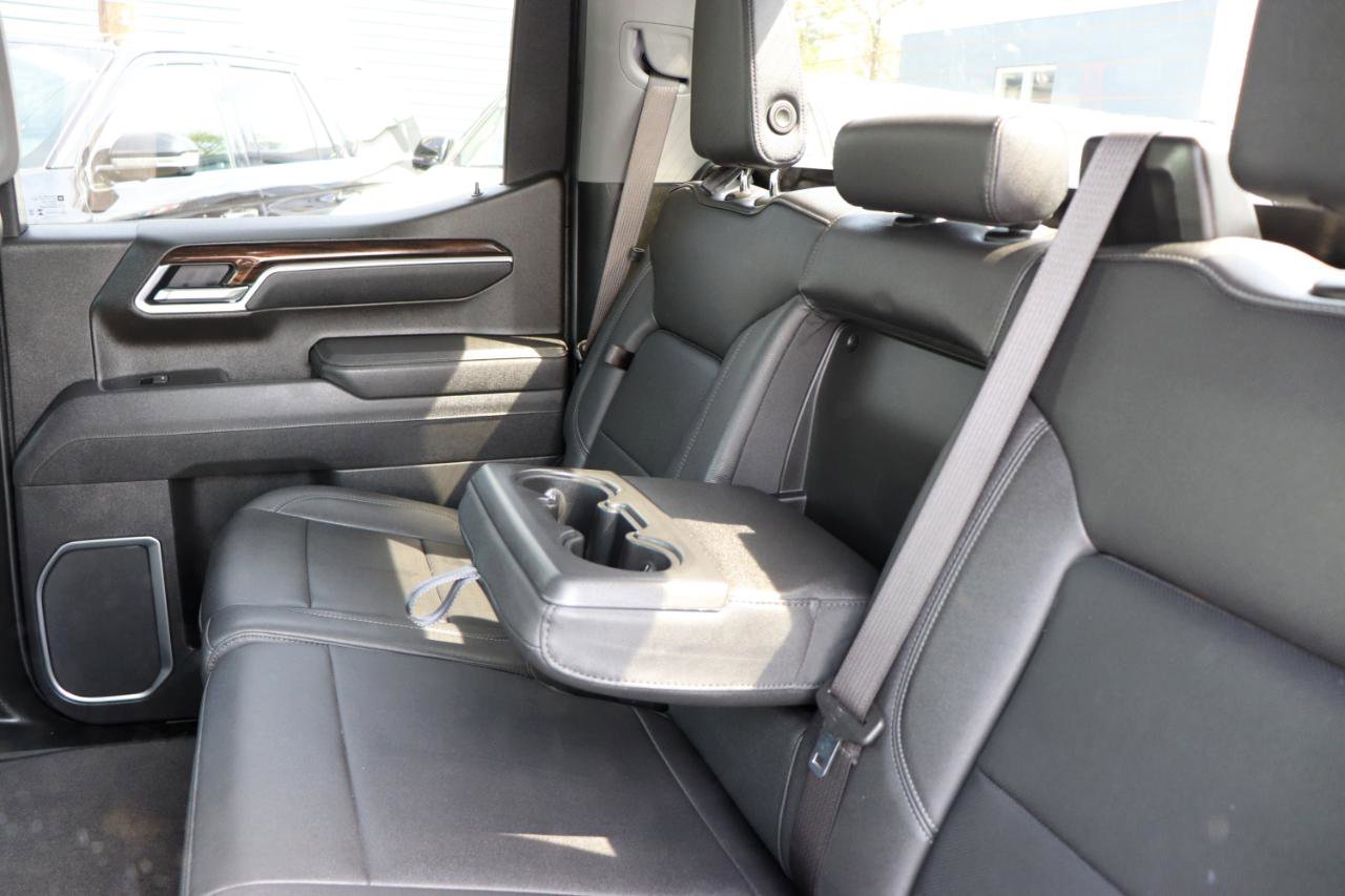 Used 2025 GMC Sierra 1500 SLT AWD/4WD image 24
