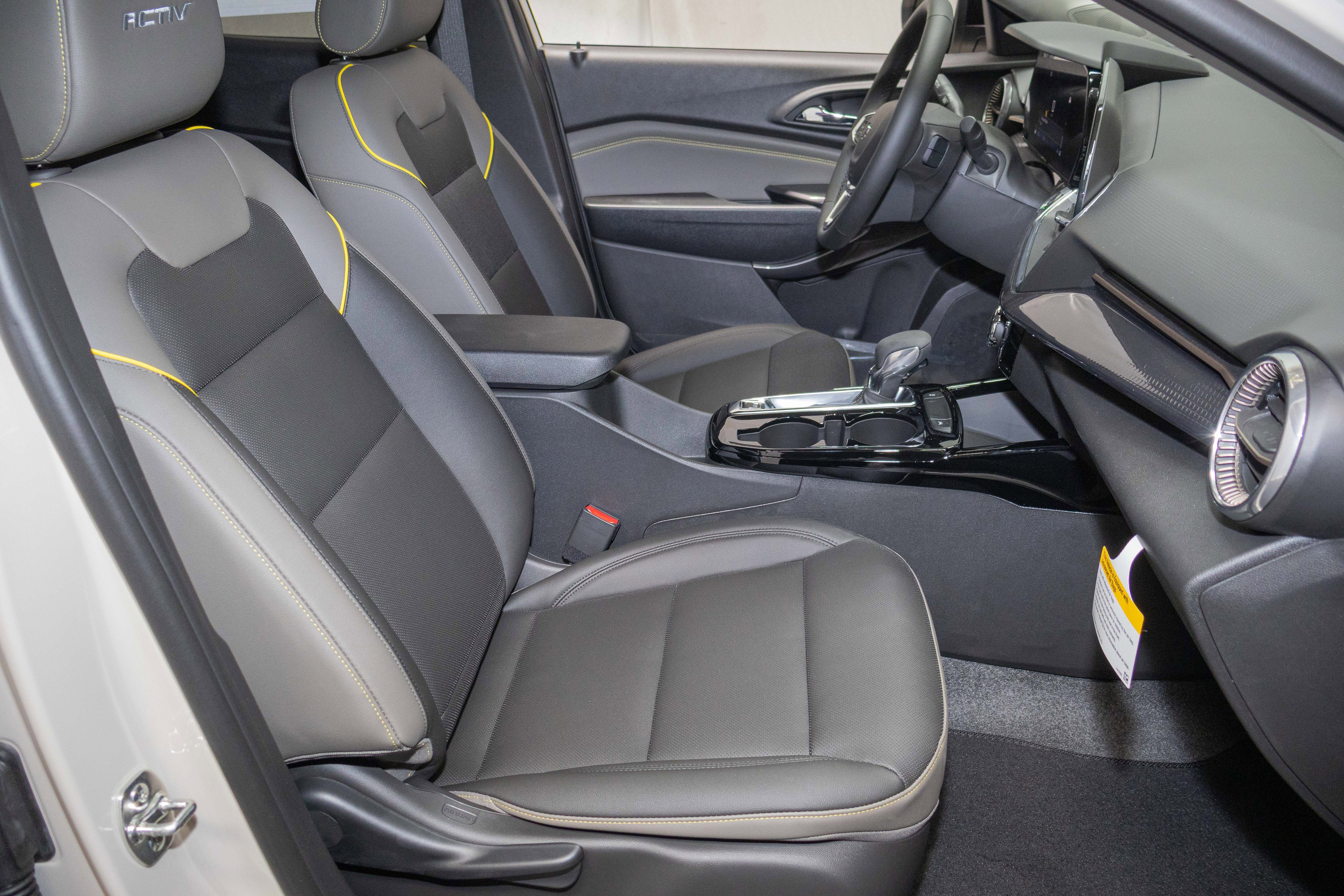 New 2026 Chevrolet Trax ACTIV w/ Driver Confidence Package FWD image 13