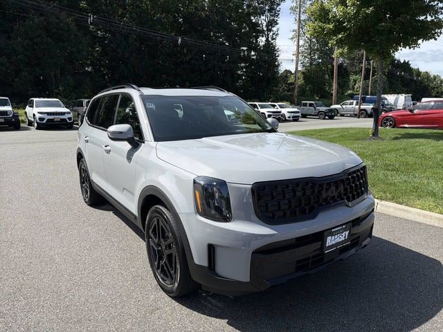 Used 2025 Kia Telluride EX X-Line AWD/4WD image 2