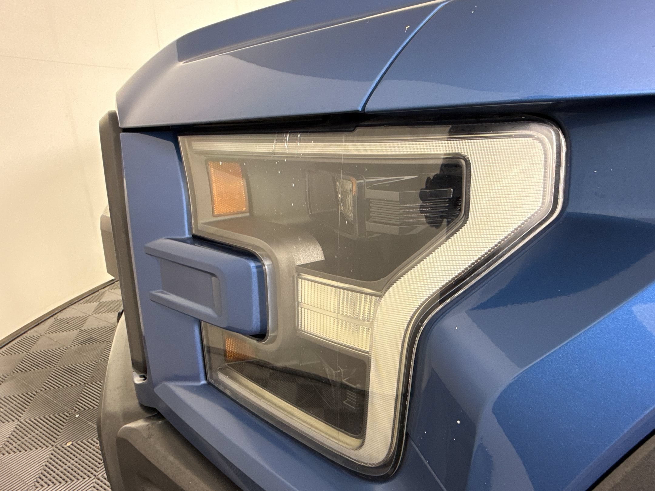 Used 2020 Ford F150 Raptor w/ Equipment Group 802A Luxury AWD/4WD image 11