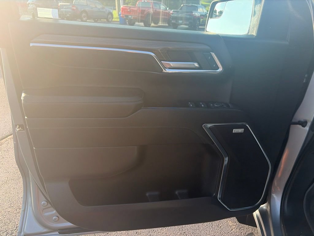 Used 2024 Chevrolet Silverado 1500 RST w/ Redline Edition AWD/4WD image 14