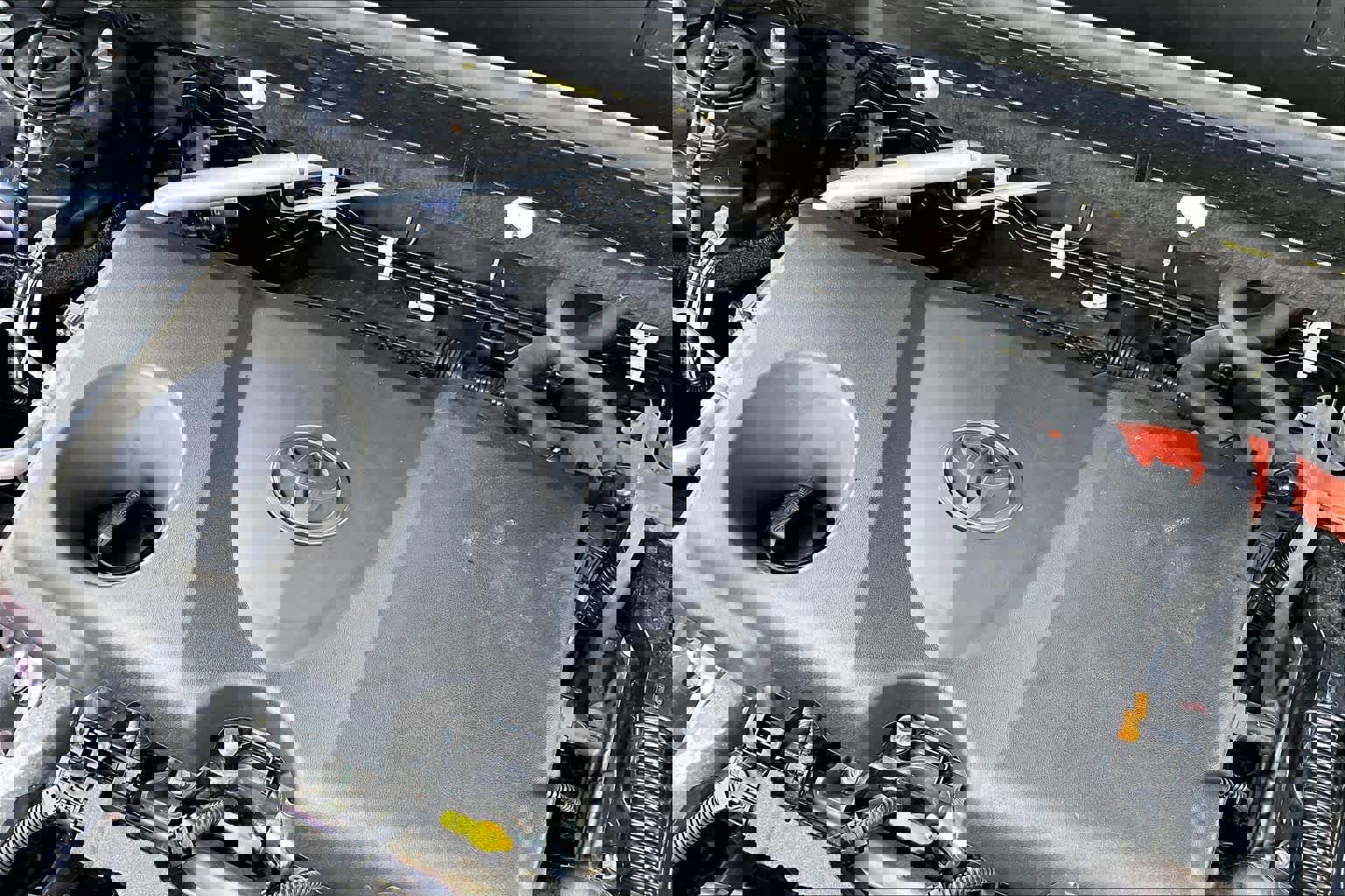 Used 2022 Toyota Venza XLE image 31