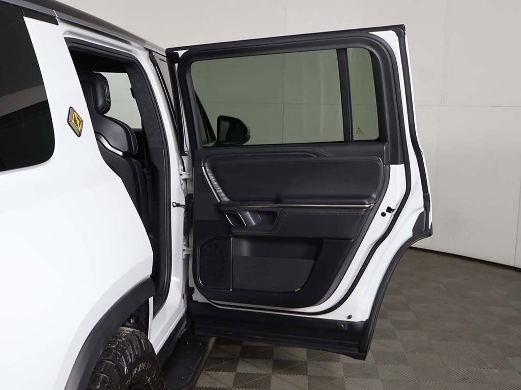 Used 2023 Rivian R1S Adventure image 29