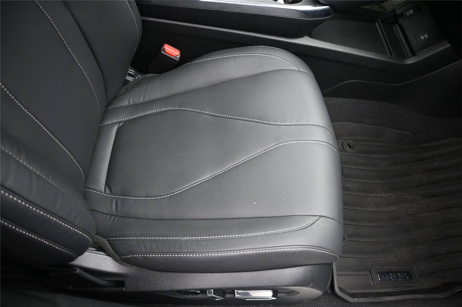 Used 2025 Acura RDX SH-AWD image 19