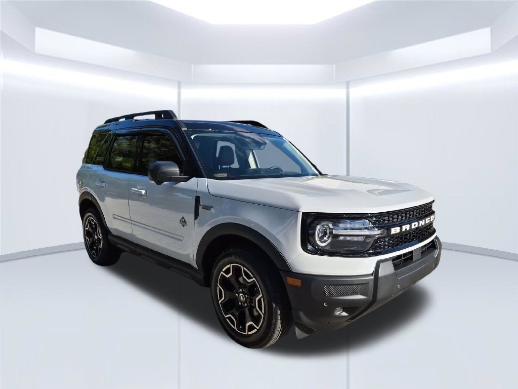 Used 2025 Ford Bronco Sport Outer Banks w/ Outer Banks Tech Package+ AWD/4WD image 8
