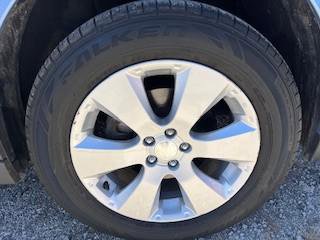Used 2011 Subaru Outback 2.5i Limited w/ PWR Moonroof Pkg AWD/4WD image 9