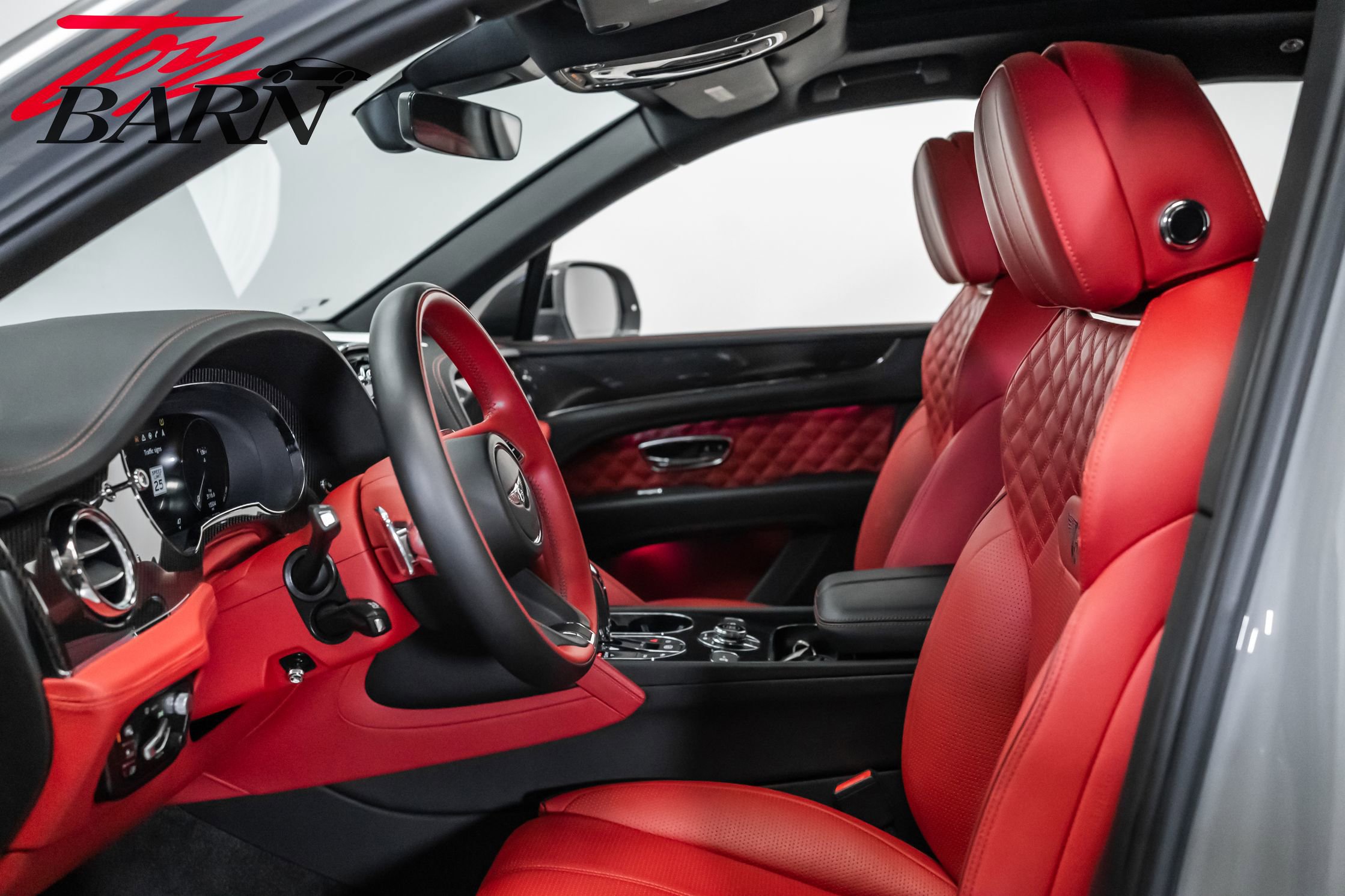 Used 2022 Bentley Bentayga image 27