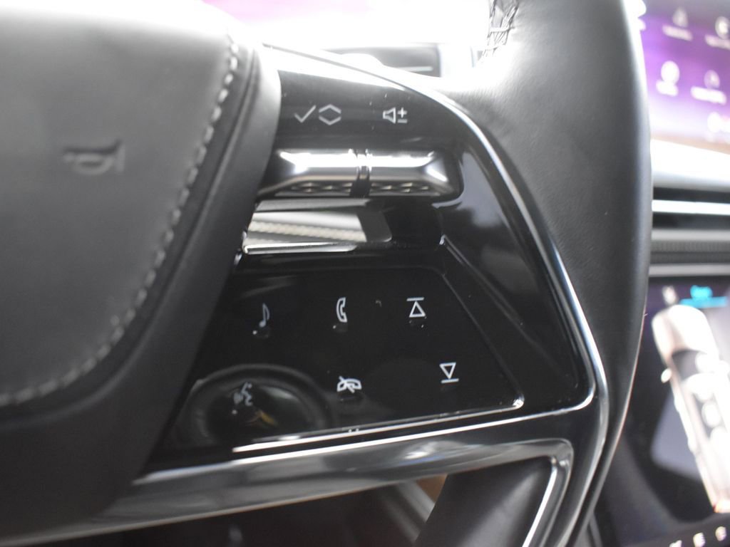 Certified 2025 Cadillac Escalade Sport Platinum image 18