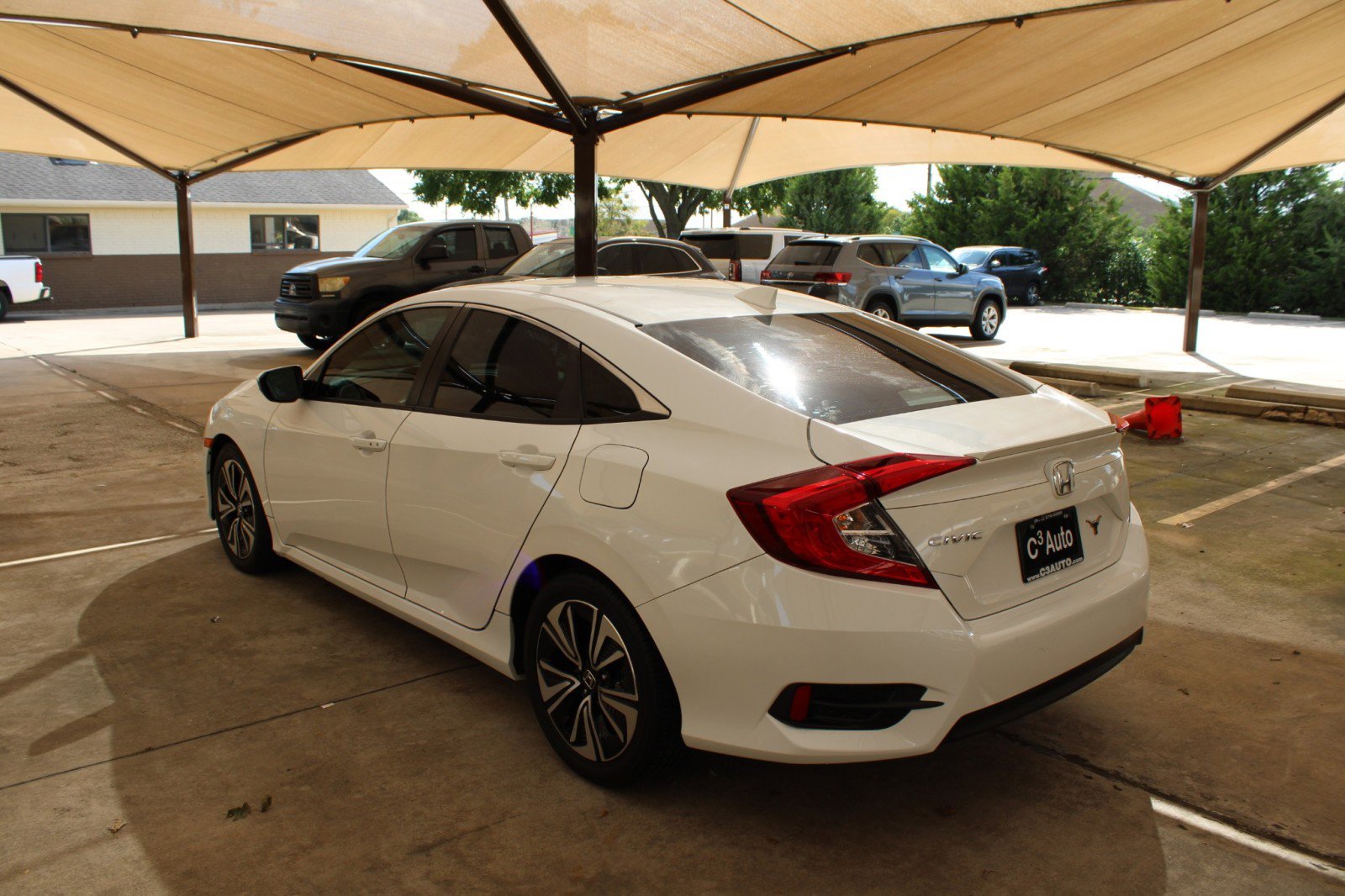 Used 2017 Honda Civic EX-T image 5