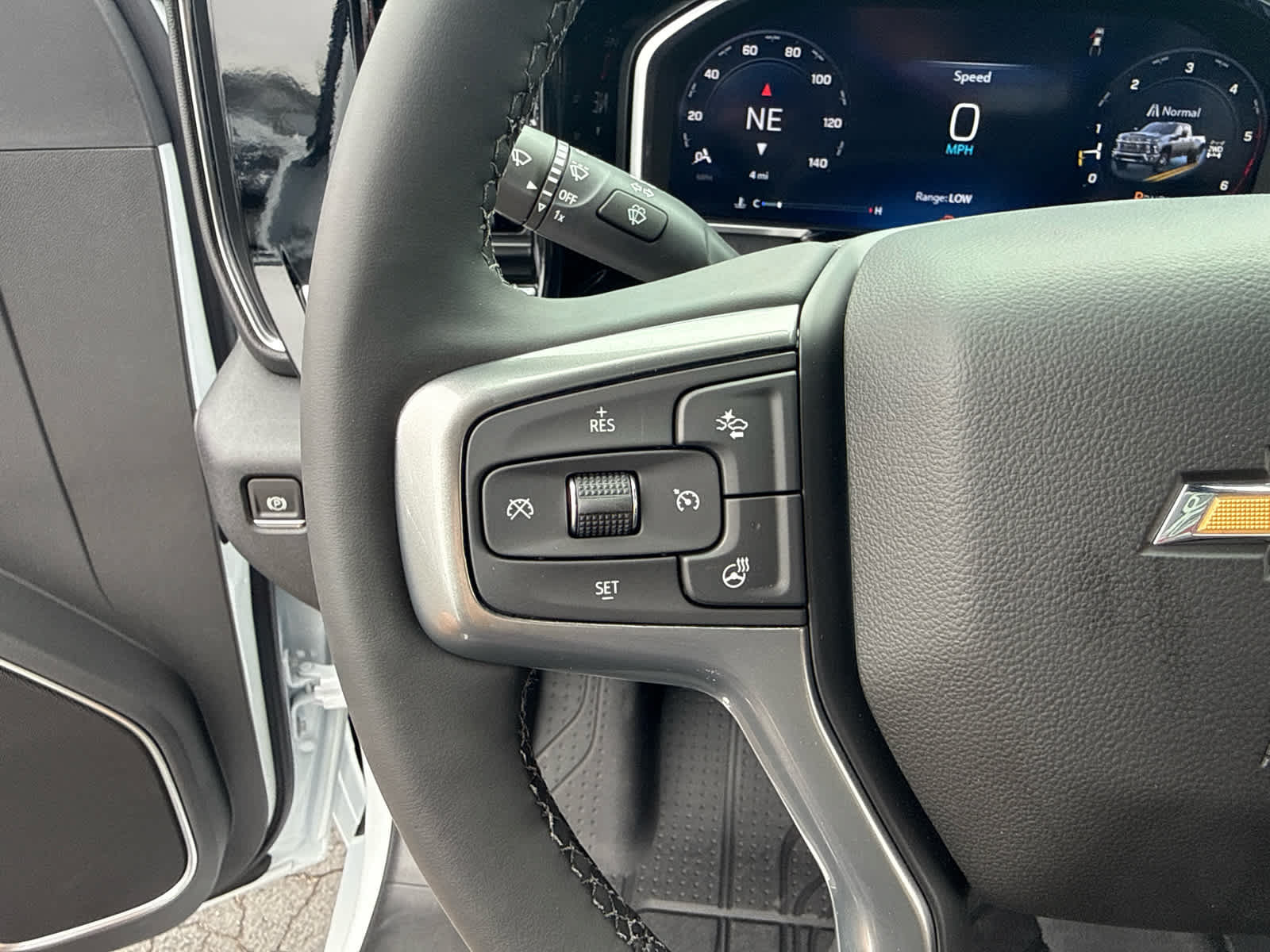 New 2026 Chevrolet Silverado 3500 LT w/ All Star Edition AWD/4WD image 17