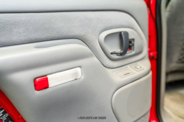 Used 1999 Chevrolet Tahoe LS image 28