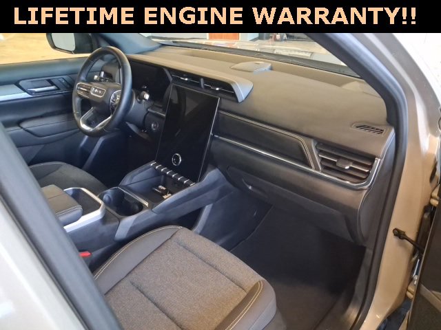 Used 2025 GMC Terrain Elevation image 29