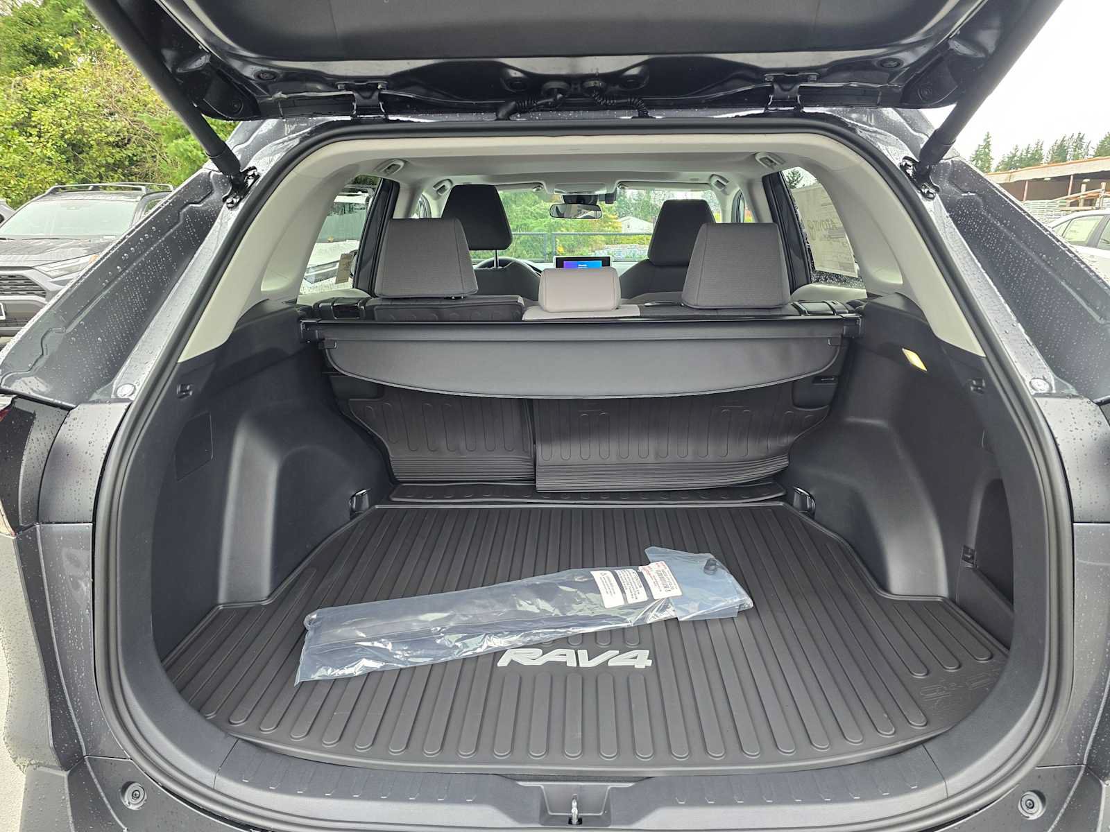 Certified 2025 Toyota RAV4 XLE w/ Convenience Package AWD/4WD image 17