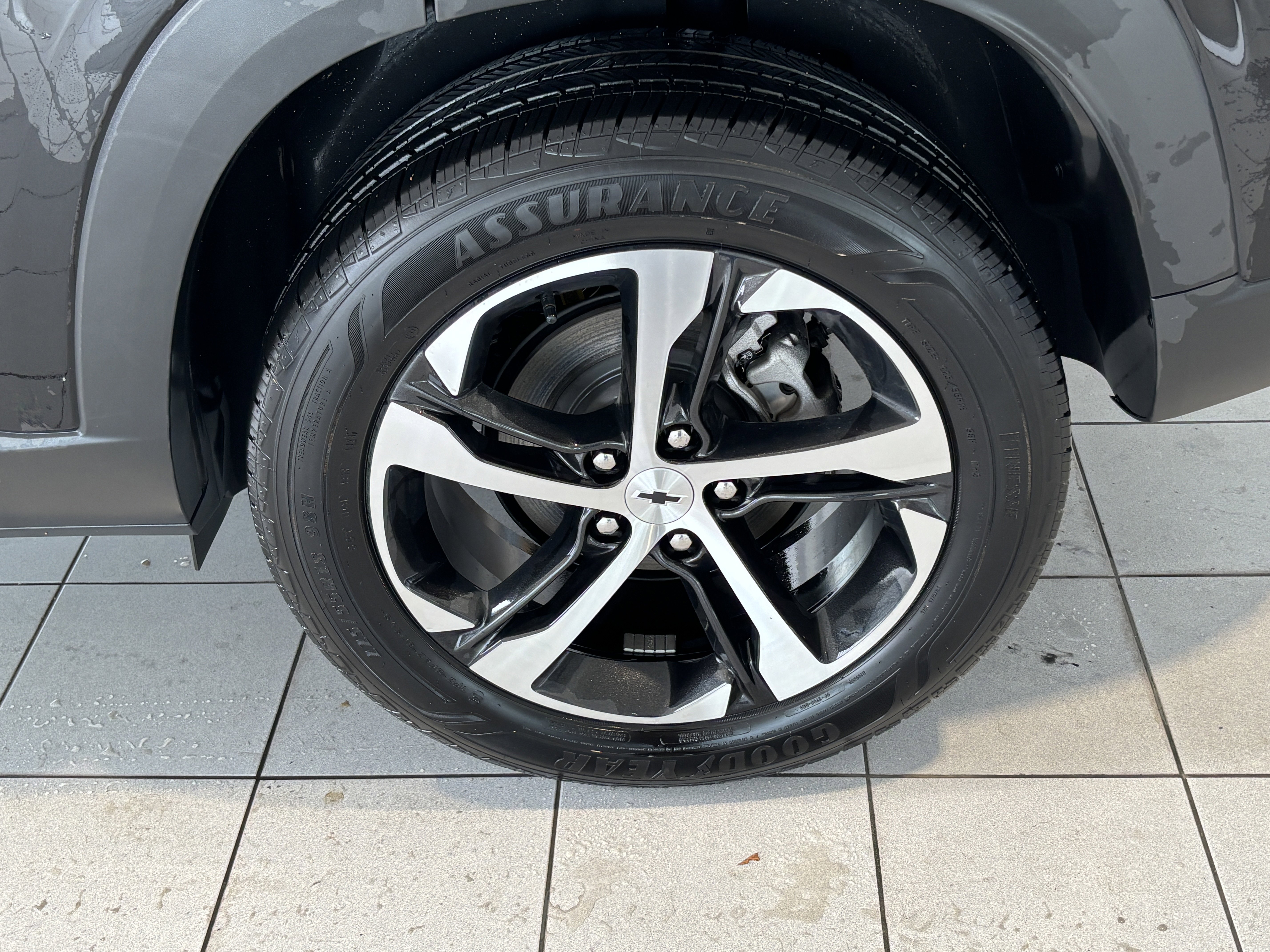 Used 2024 Chevrolet Trax RS w/ Driver Confidence Package image 6