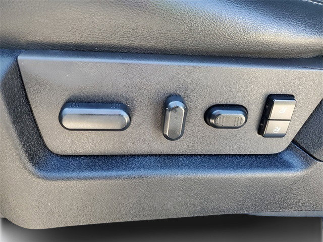 Used 2014 Ford F150 FX4 w/ Equipment Group 402A Luxury image 10