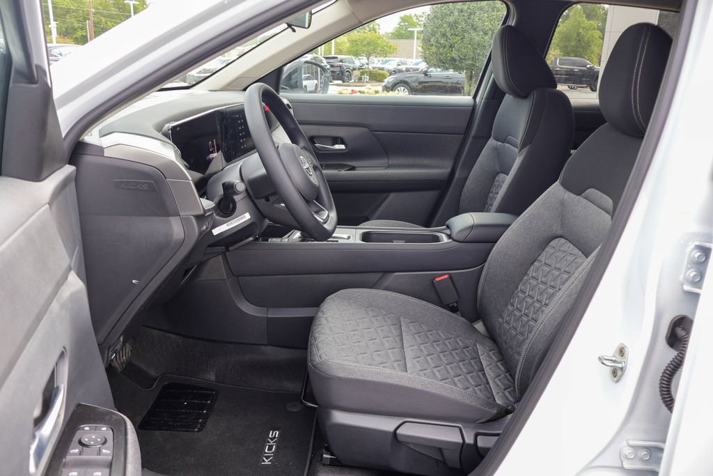 New 2026 Nissan Kicks SV image 7