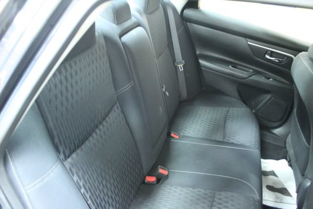 Used 2018 Nissan Altima 2.5 SV FWD image 9