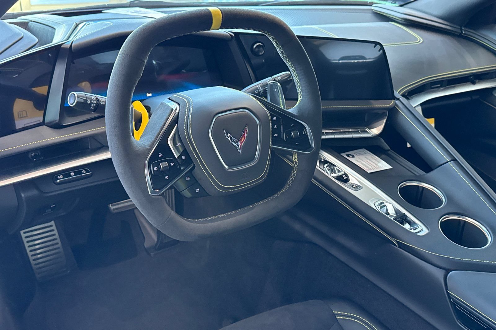 New 2026 Chevrolet Corvette Stingray Preferred Cpe w/ Z51 Performance Package RWD image 11