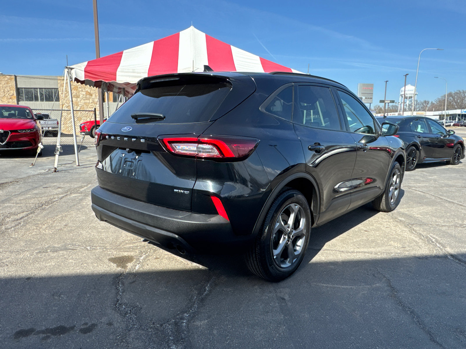 Used 2025 Ford Escape ST-Line AWD/4WD image 5