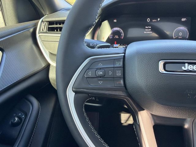 New 2025 Jeep Grand Cherokee Laredo X image 17