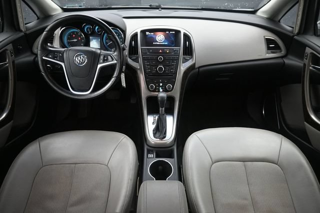 Used 2012 Buick Verano FWD image 19