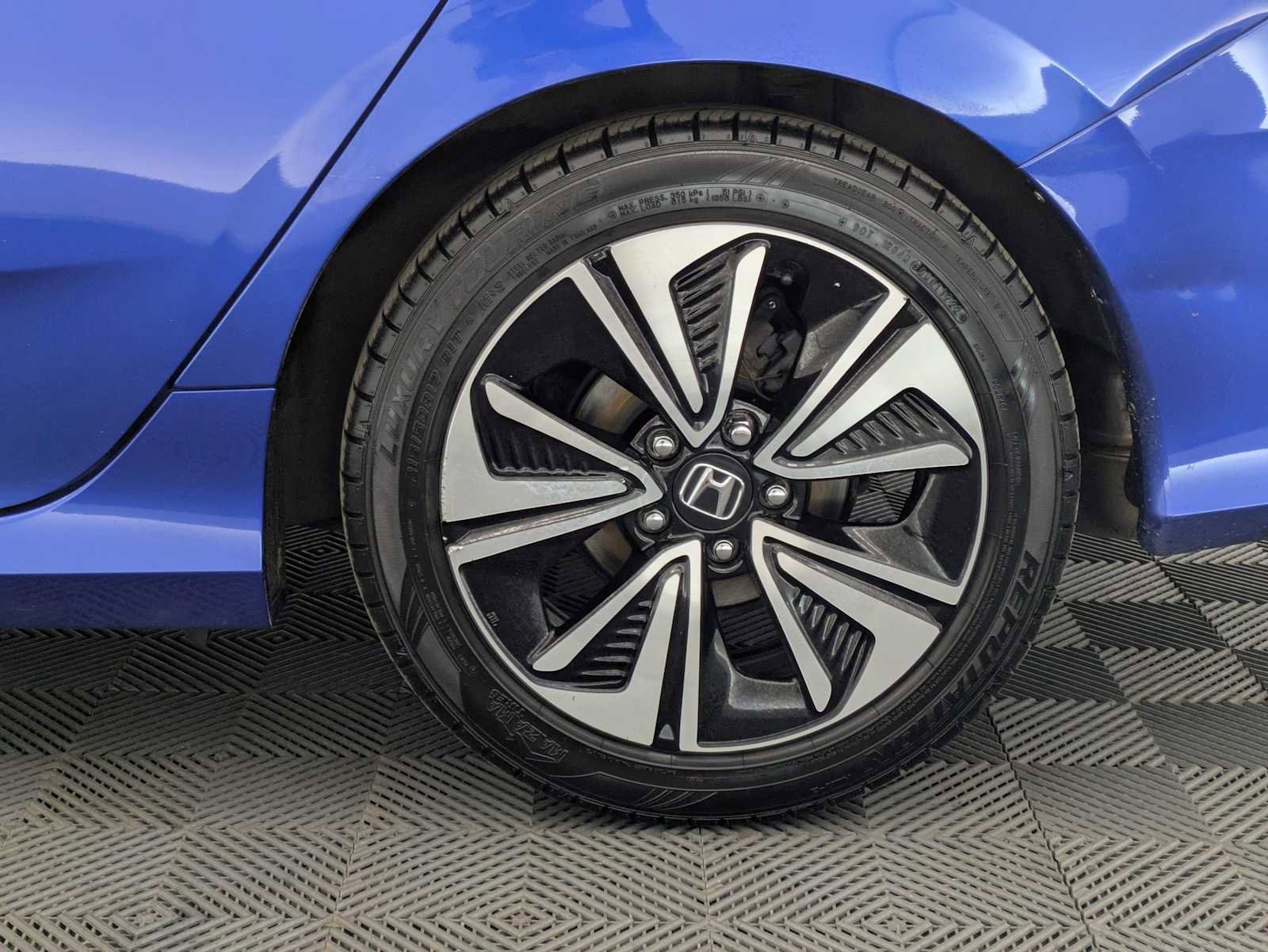 Used 2018 Honda Civic EX-T image 13