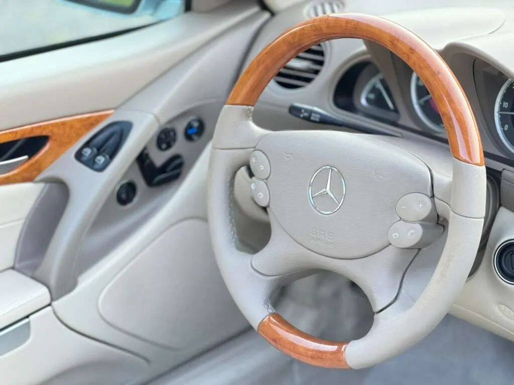 Used 2005 Mercedes-Benz SL 500 image 18