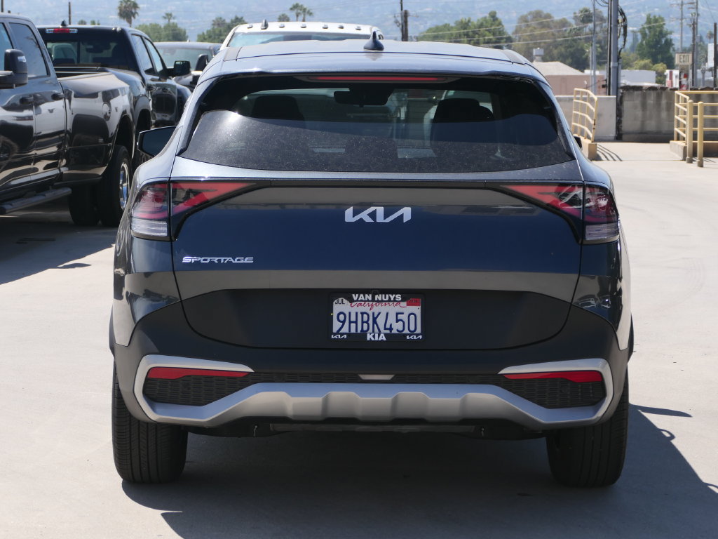 Used 2023 Kia Sportage EX FWD image 3