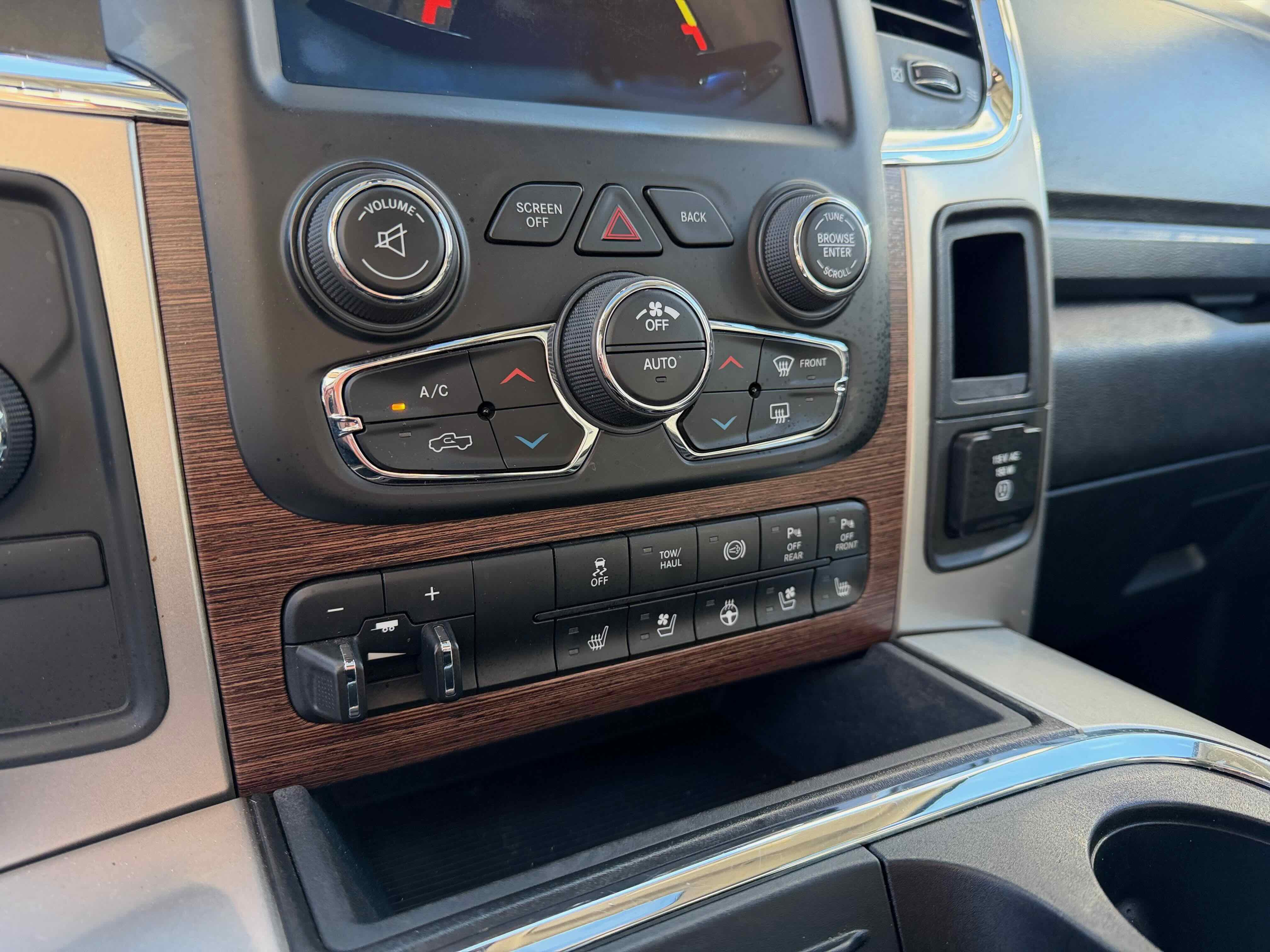 Used 2018 RAM 2500 Laramie w/ Convenience Group image 23