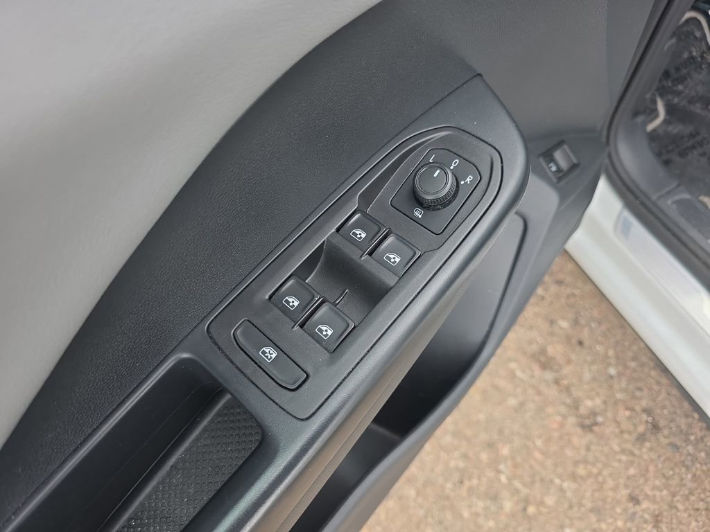 Used 2023 Volkswagen Taos SE AWD/4WD image 12