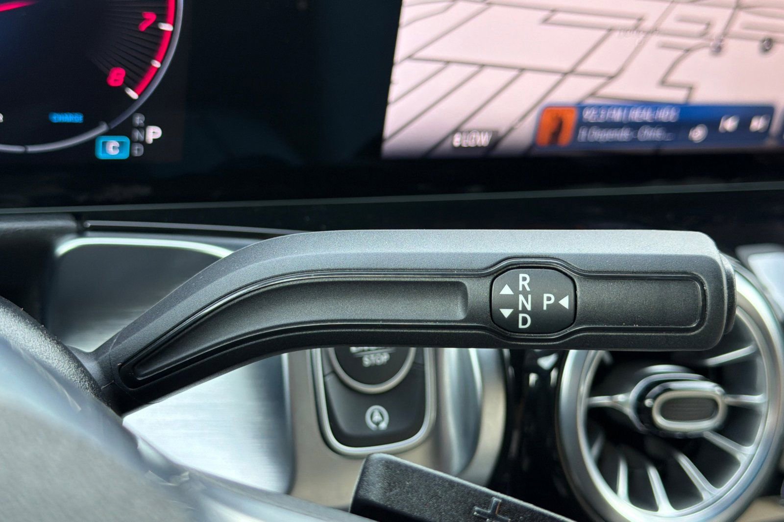 Certified 2025 Mercedes-Benz GLB 250 image 26