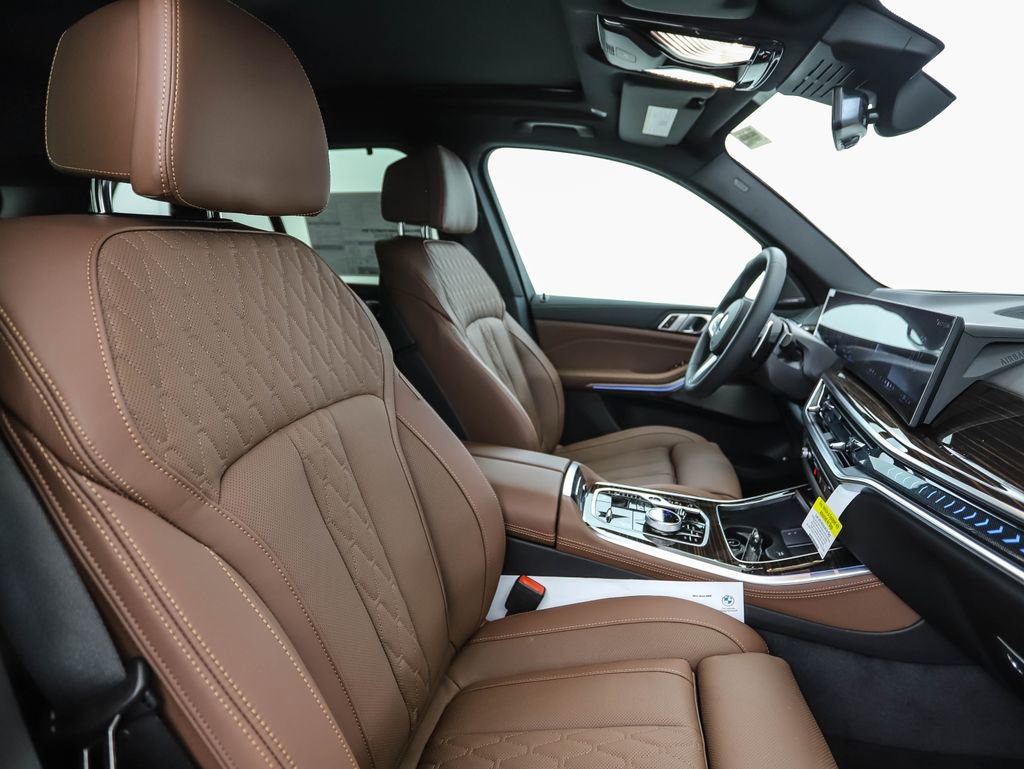 New 2026 BMW X5 xDrive50e w/ Executive Package image 31