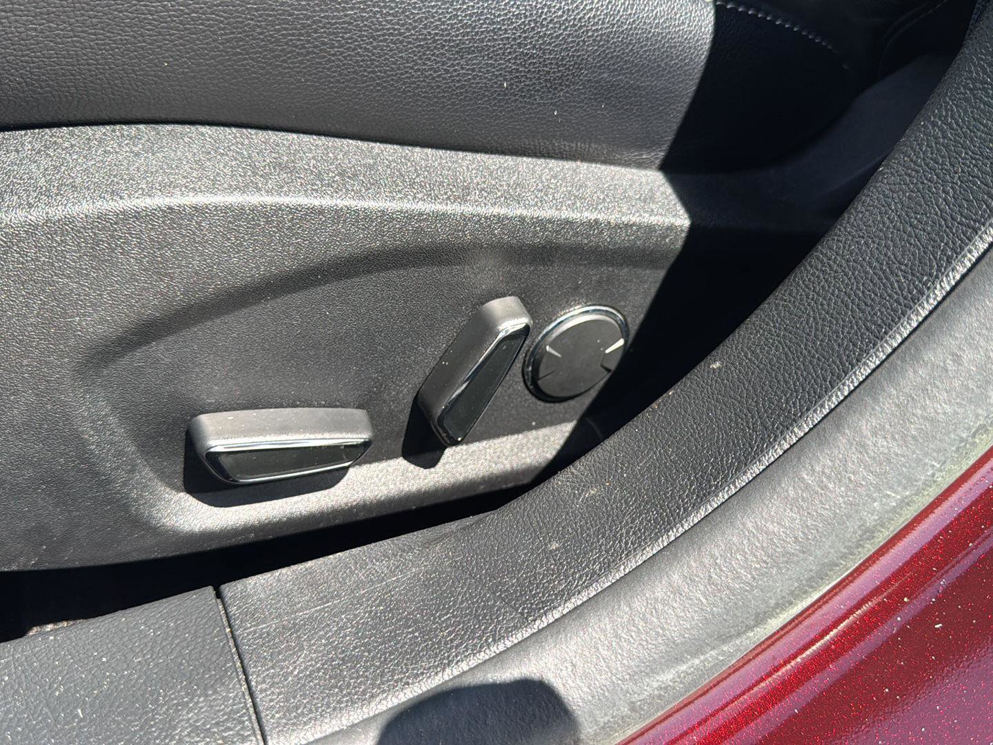 Used 2018 Ford Fusion SE image 14