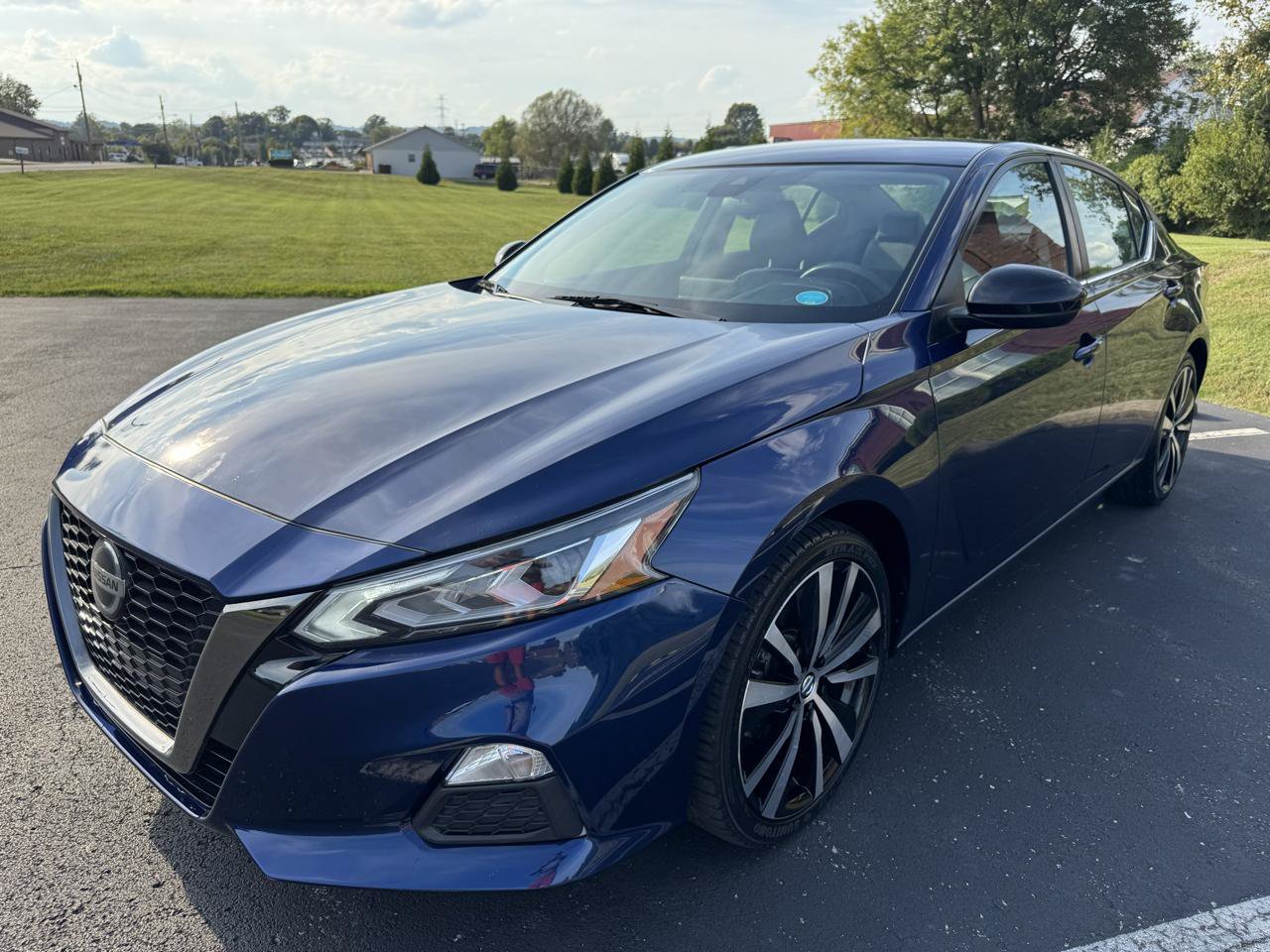 Used 2021 Nissan Altima 2.5 SR FWD image 2