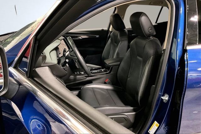Used 2023 Buick Envision Essence image 25