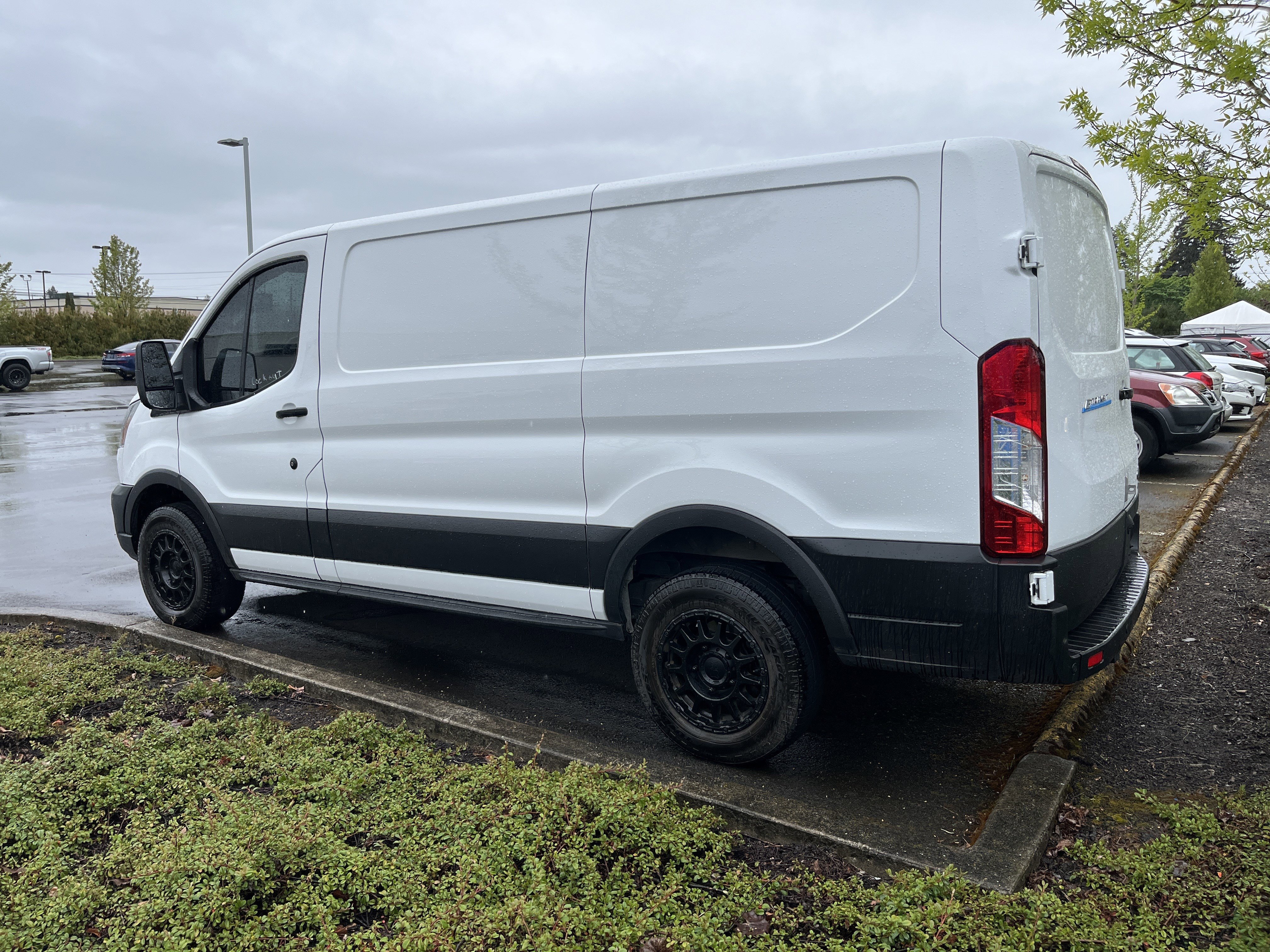Used 2023 Ford E-Transit Low Roof w/ Load Area Protection Package RWD image 6