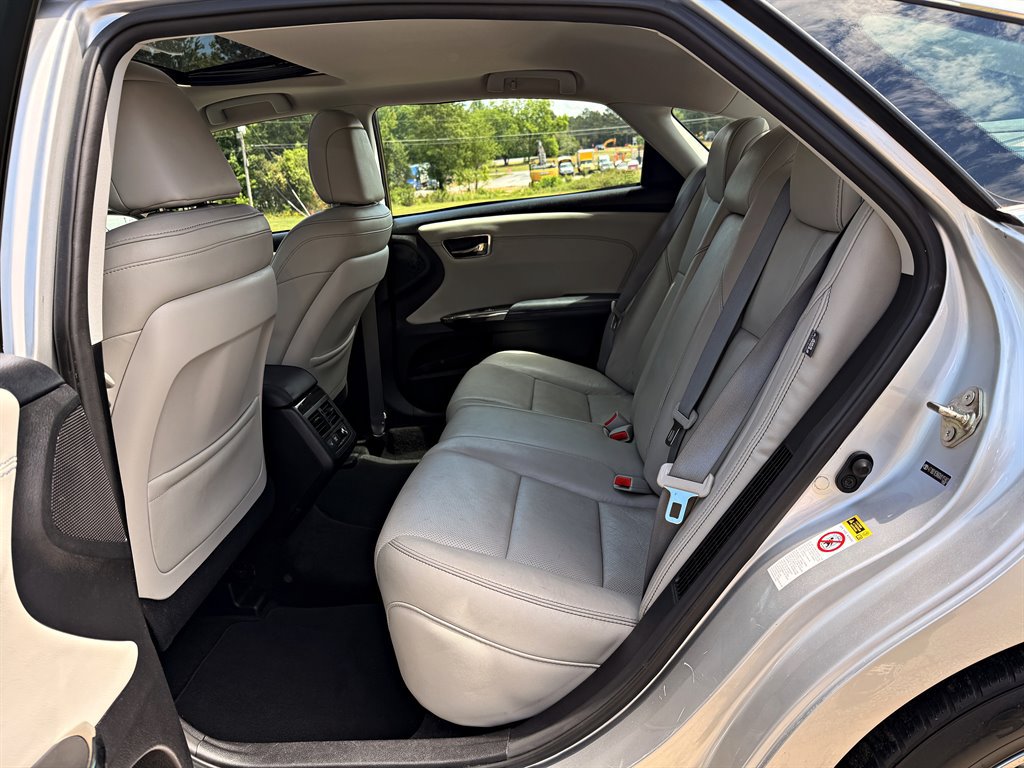 Used 2013 Toyota Avalon Limited FWD image 10