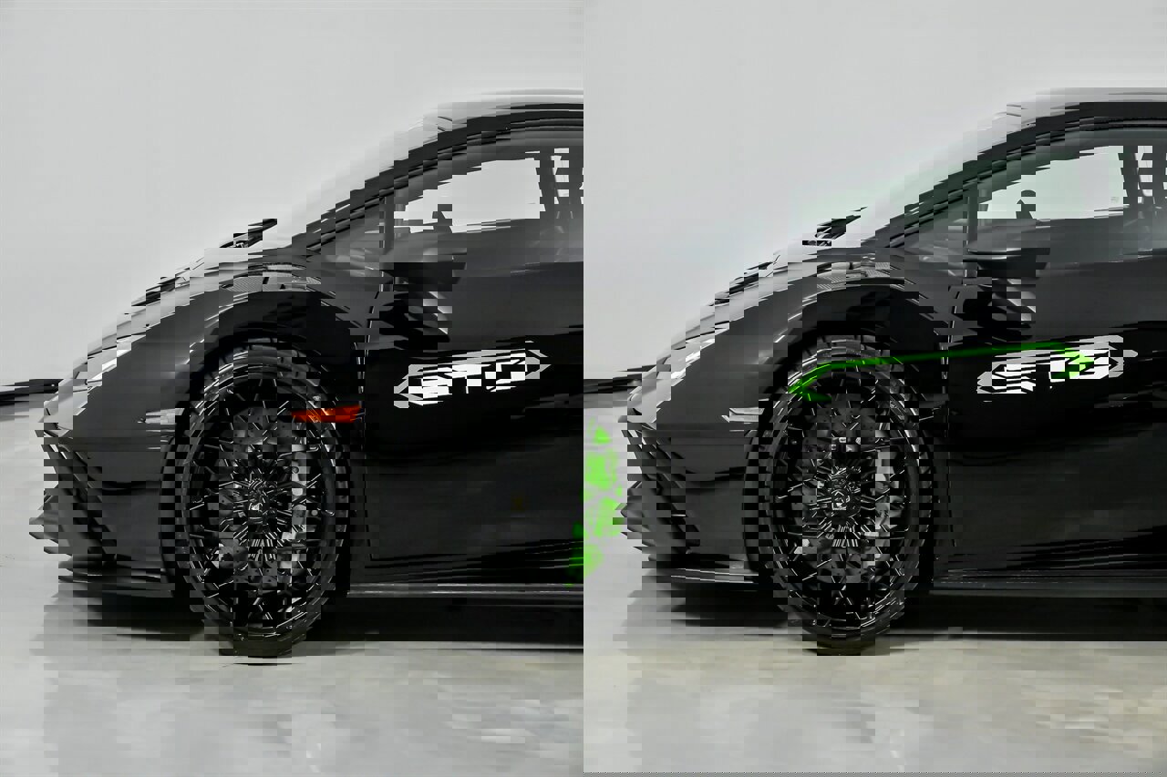 Used 2022 Lamborghini Huracan STO image 7