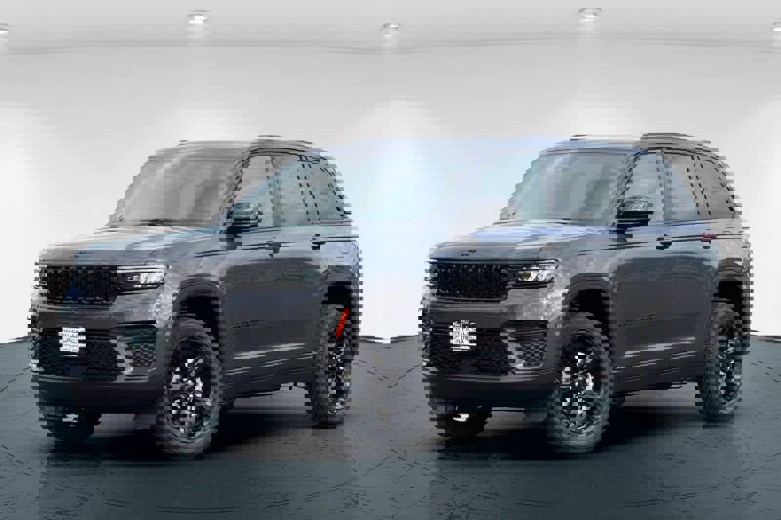 New 2025 Jeep Grand Cherokee Altitude