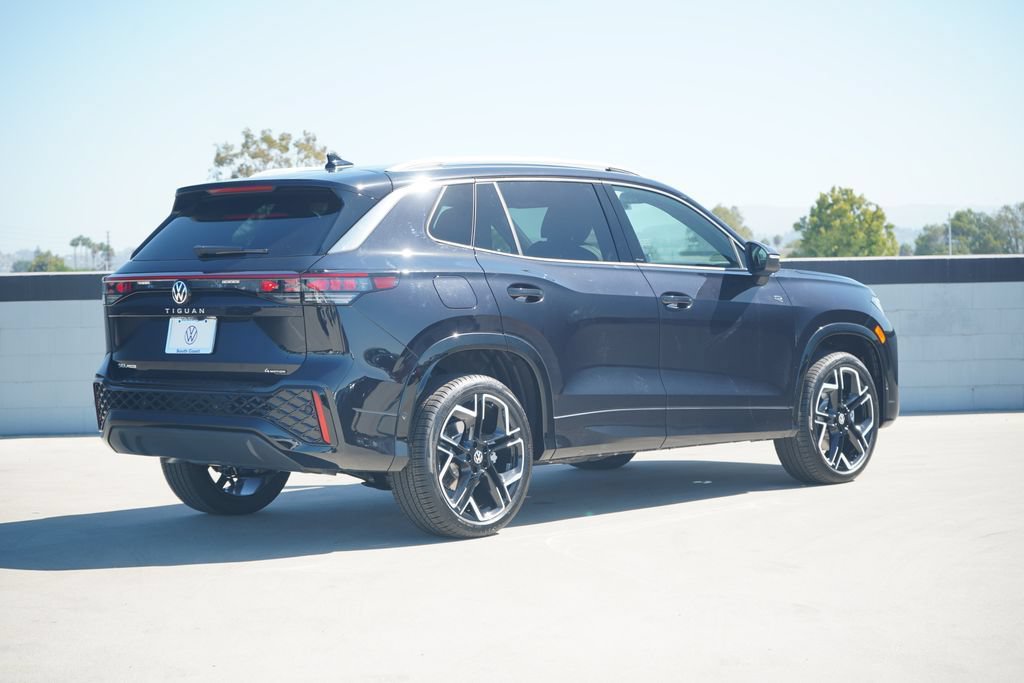 New 2026 Volkswagen Tiguan SEL R-Line AWD/4WD image 3