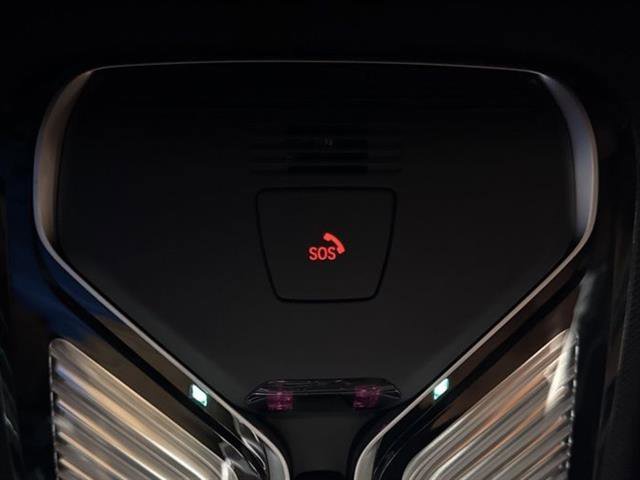 Used 2018 BMW 750i xDrive image 17