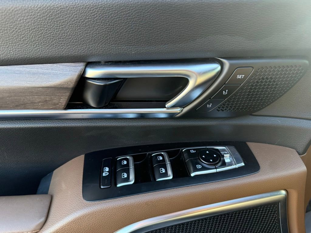 Used 2022 Kia Telluride SX w/ SX Prestige Package image 23