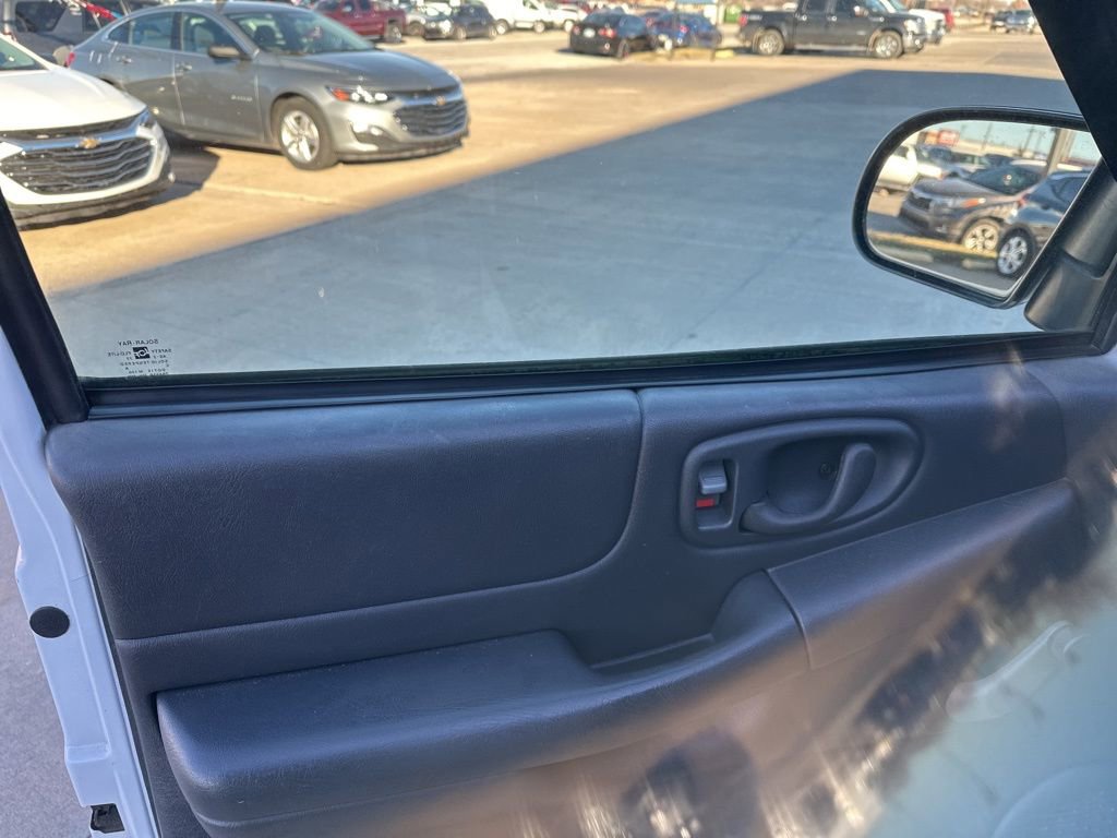 Used 2003 GMC Sonoma SL image 6